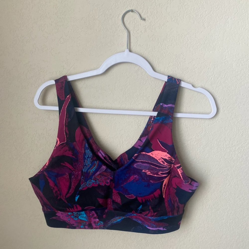 Target All in Motion Twist Back Sports Bra, Size XXL